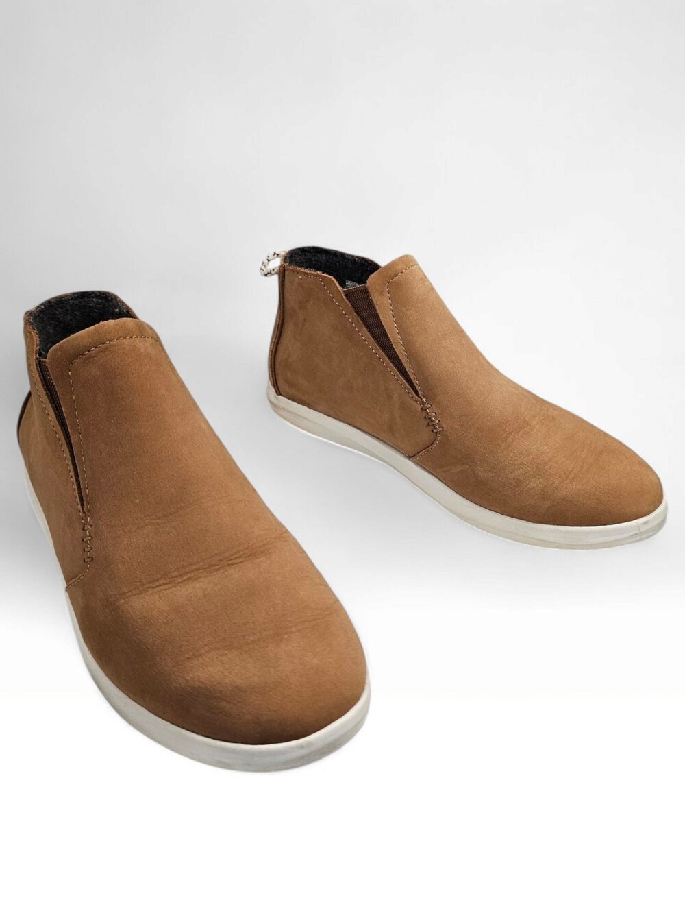 OLUKAI Hawai'iloa Manu Hope Nubuck Suede Tan Ankle Boot Sneaker 39/9
